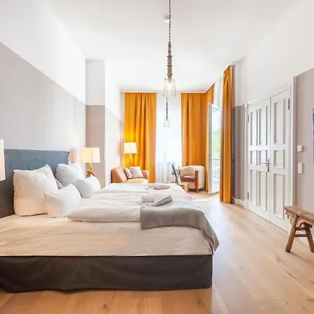 First At Apartmán